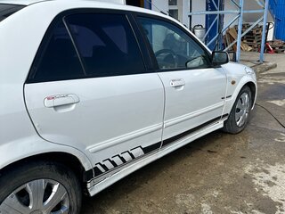 2001 Mazda Familia VIII (BJ), белый, 150000 рублей, вид 4