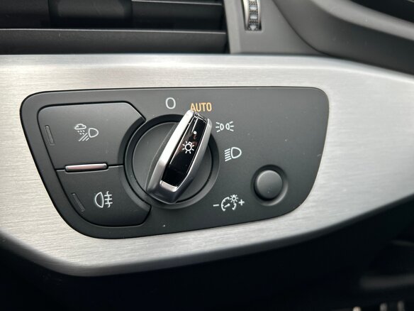 2018 Audi A4 ultra V (B9), чёрный, 2490000 рублей - вид 27