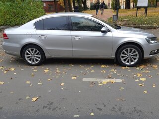 2011 Volkswagen Passat B7, серебристый, 950000 рублей, вид 3