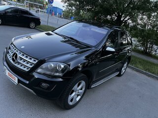 2009 Mercedes-Benz M-Класс 320 II (W164) Рестайлинг, чёрный, 1880000 рублей, вид 2