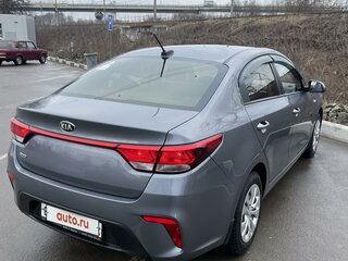 2018 Kia Rio IV, серый, 1410000 рублей, вид 4