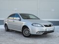 2015 Daewoo Gentra II, серебристый - вид 1