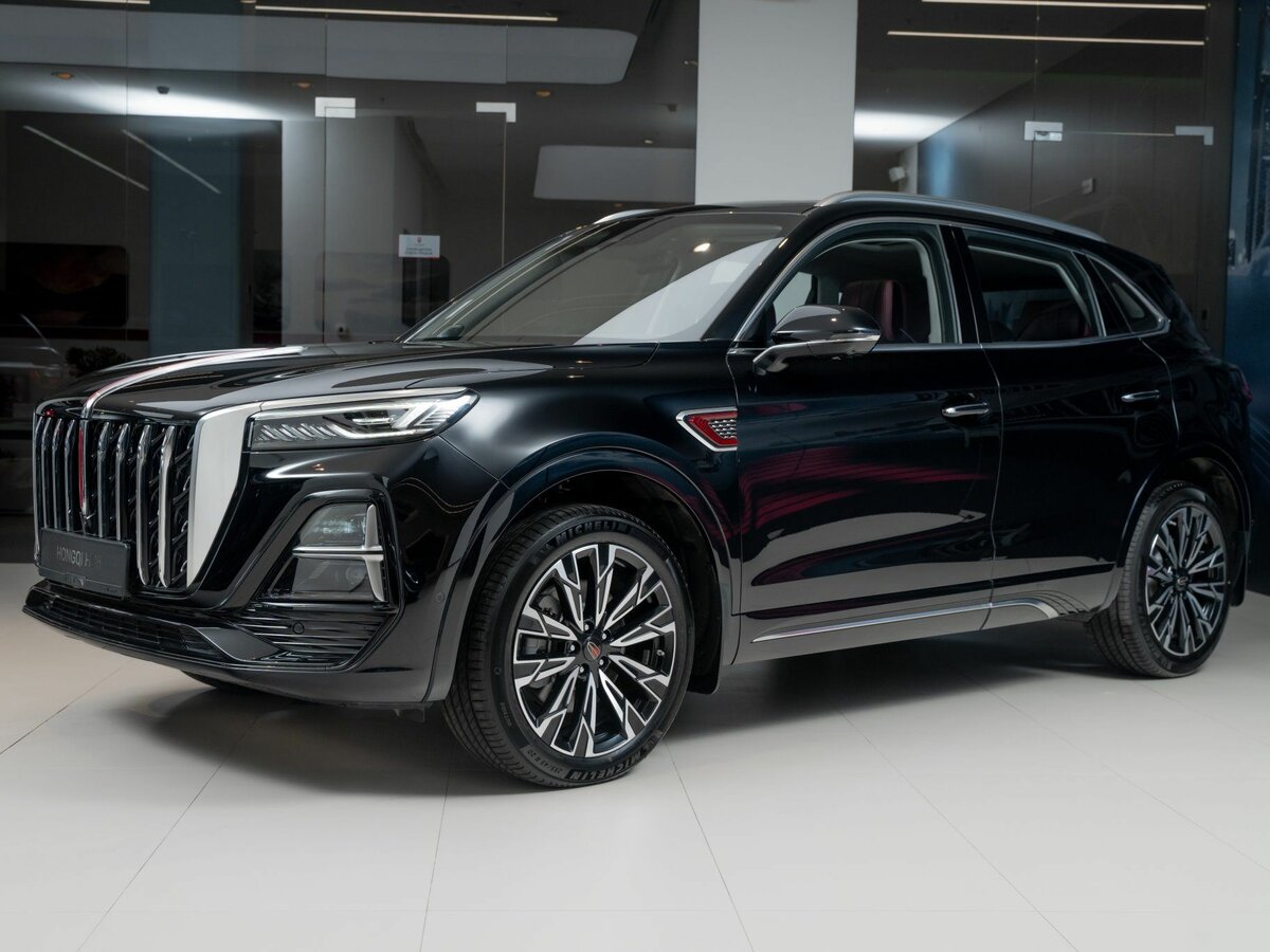 Открыть фотографии: Hongqi HS5 I Рестайлинг