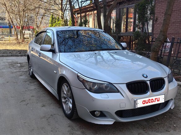 2008 BMW 5 серии 525i V (E60/E61) Рестайлинг, серебристый, 1300000 рублей - вид 2