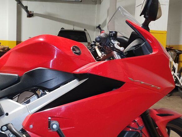2015 Honda VFR 800, красный, 600000 рублей - вид 19