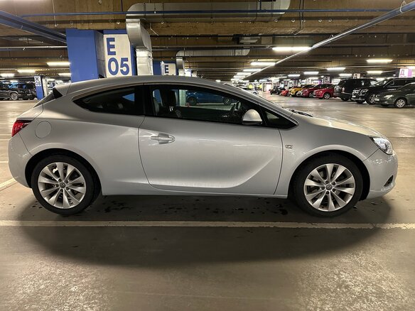 2012 Opel Astra GTC J Рестайлинг, серебристый, 990000 рублей - вид 10
