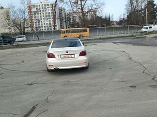 2009 BMW 5 серии 520d V (E60/E61) Рестайлинг, белый, 850000 рублей, вид 1