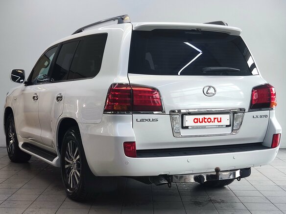 2009 Lexus LX 570 III, белый, 3200000 рублей - вид 6