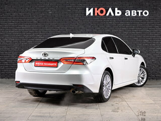 2020 Toyota Camry VIII (XV70), белый, 3125000 рублей, вид 4