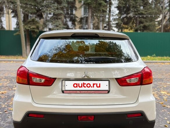 2012 Mitsubishi ASX I Рестайлинг, белый, 1040000 рублей - вид 5