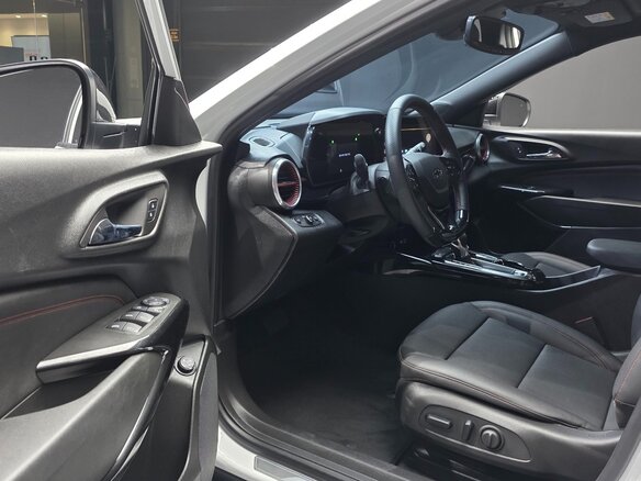 2023 Chevrolet Trax II, белый, 1690001 рублей - вид 8