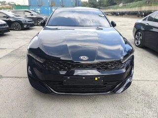 2020 Kia K5 III, чёрный, 2150000 рублей, вид 2