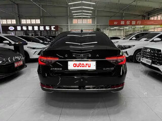 2022 Skoda Superb III Рестайлинг, чёрный, 1900000 рублей, вид 4