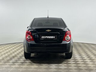 2014 Chevrolet Aveo II, чёрный, 695000 рублей, вид 4