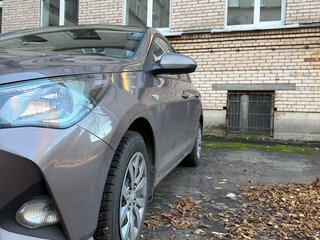 2020 Hyundai Solaris II Рестайлинг, коричневый, 1350000 рублей, вид 3
