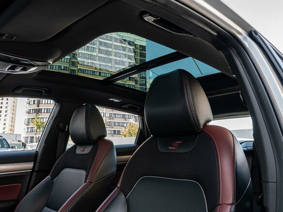 2022 Geely Coolray I, серый, 1620000 рублей - вид 11