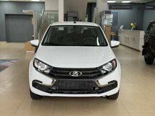 2026 Lada (ВАЗ) Granta I Рестайлинг, белый, 1218000 рублей, вид 2
