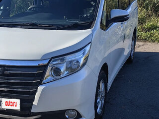 2016 Toyota Noah III (R80), белый, 1850000 рублей, вид 1