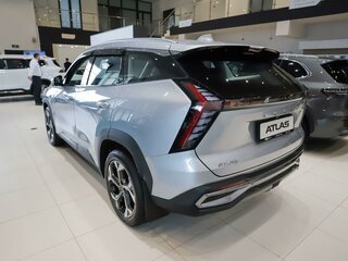 2026 Geely Atlas II, серебристый, 4120000 рублей, вид 2