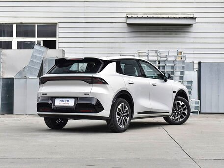 2026 Changan Qiyuan Q05 51.9 kWh II, серебристый, 2490000 рублей, вид 3