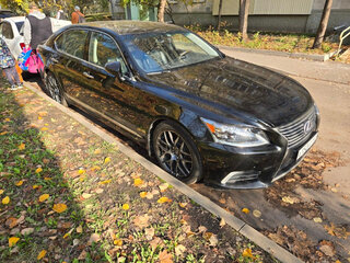 2014 Lexus LS 600h IV Рестайлинг 2, чёрный, 3000000 рублей, вид 3
