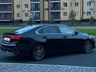 2021 Kia K3 II Рестайлинг, чёрный, 2050000 рублей, вид 3
