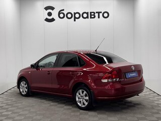 2011 Volkswagen Polo V, красный, 690000 рублей, вид 4