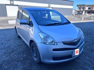 2008 Toyota Ractis I, серебристый, 400000 рублей, вид 2