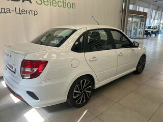 2026 Lada (ВАЗ) Granta Sport I Рестайлинг, белый, 1571130 рублей, вид 3
