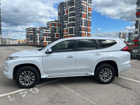2020 Mitsubishi Pajero Sport III Рестайлинг, белый, вид 3