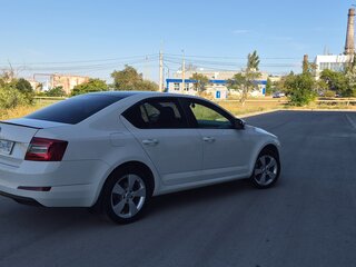 2014 Skoda Octavia III (A7), белый, 1500000 рублей, вид 4
