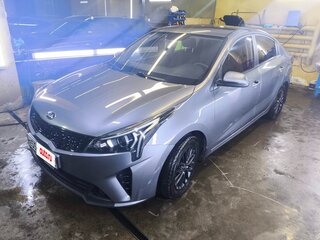 2020 Kia Rio IV Рестайлинг, серый, 1179000 рублей, вид 3