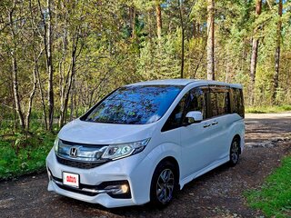2015 Honda Stepwgn Spada V, белый, 1890000 рублей, вид 1