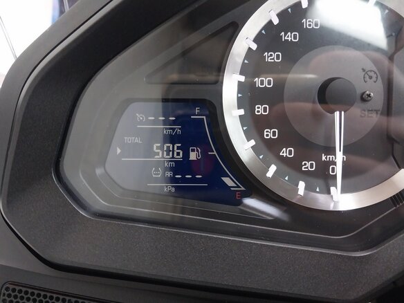 2025 Honda GL 1800 Gold Wing, серый, 3299000 рублей - вид 4