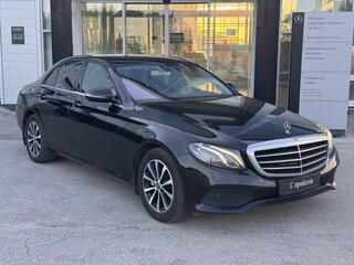 2019 Mercedes-Benz E-Класс 200 V (W213, S213, C238), чёрный, 2809000 рублей, вид 3