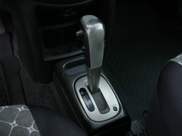 2007 Nissan Note I, оранжевый, 530000 рублей - вид 12
