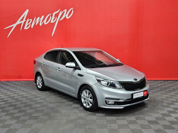 2015 Kia Rio III Рестайлинг, серебристый, 990000 рублей - вид 7