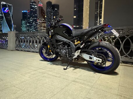 2021 Yamaha MT-09 (FZ-09), чёрный, 930000 рублей, вид 5