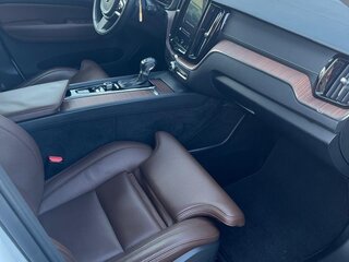2018 Volvo XC60 II, белый, 3700000 рублей, вид 3