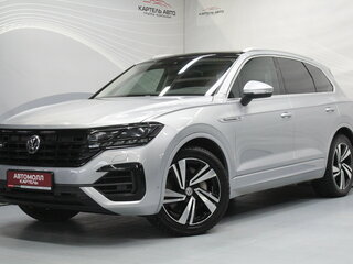 2018 Volkswagen Touareg III, серебристый, 3799000 рублей, вид 1