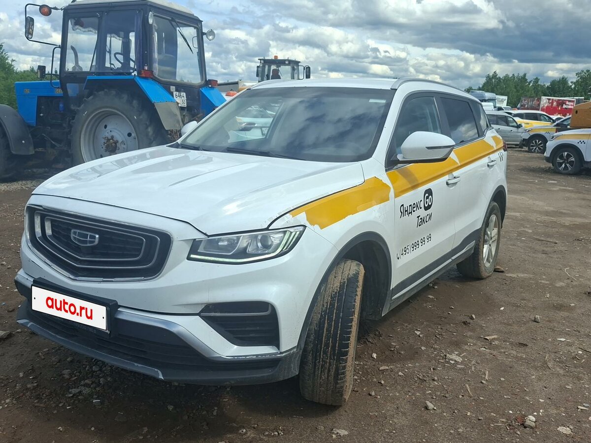 Открыть фотографии: Geely Atlas Pro