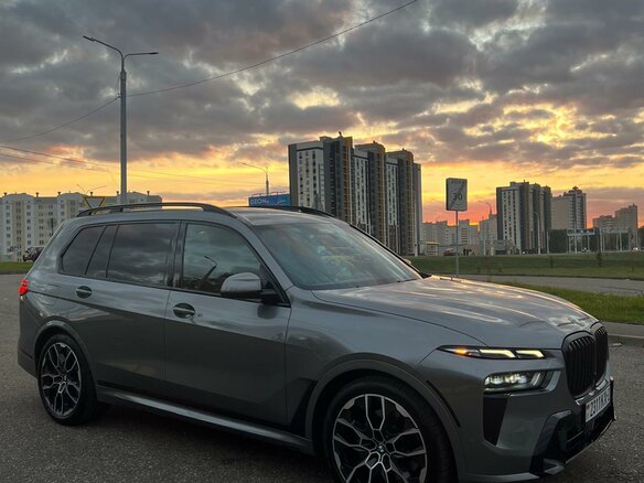 2023 BMW X7 40i I (G07) Рестайлинг, серый, 6500000 рублей - вид 15
