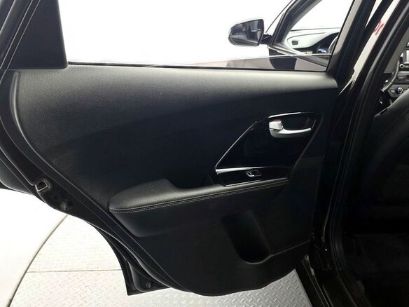 2017 Kia Niro I, чёрный, 1179000 рублей - вид 14