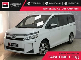 2019 Toyota Voxy III (R80) Рестайлинг, белый, 1999000 рублей, вид 1