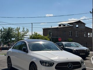 2022 Mercedes-Benz E-Класс 350 V (W213, S213, C238) Рестайлинг, белый, 3850000 рублей, вид 3