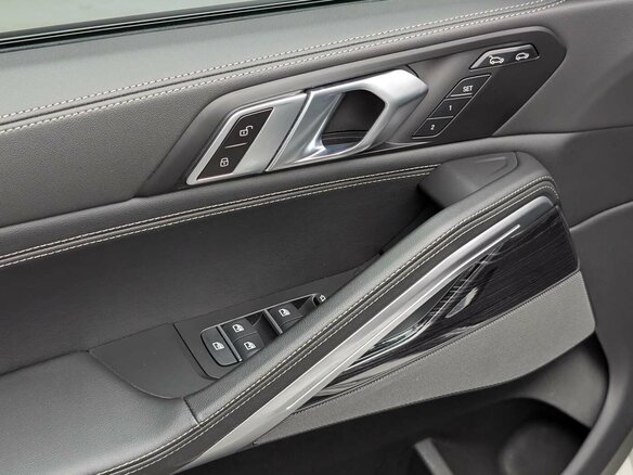 2023 BMW X6 30d III (G06) Рестайлинг, белый, 10145000 рублей - вид 9