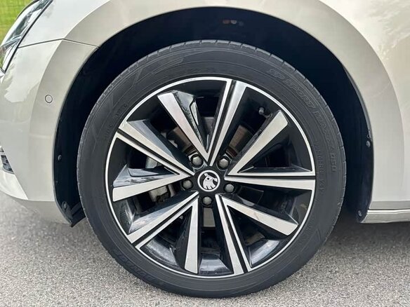 2022 Skoda Superb III Рестайлинг, серебристый, 2120020 рублей - вид 9