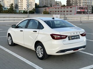 2024 Lada (ВАЗ) Vesta I Рестайлинг (NG), белый, 990000 рублей, вид 4