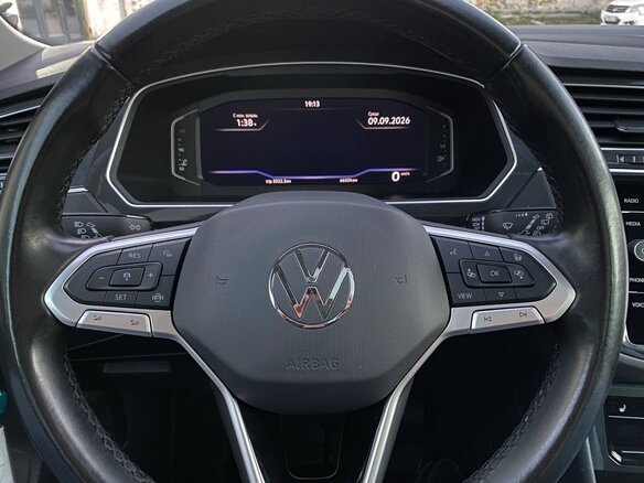 2021 Volkswagen Tiguan II Рестайлинг, белый, 2800000 рублей - вид 25