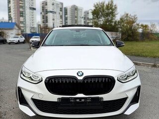2022 BMW 1 серии 120i III (F52) Рестайлинг, белый, 1960000 рублей, вид 4